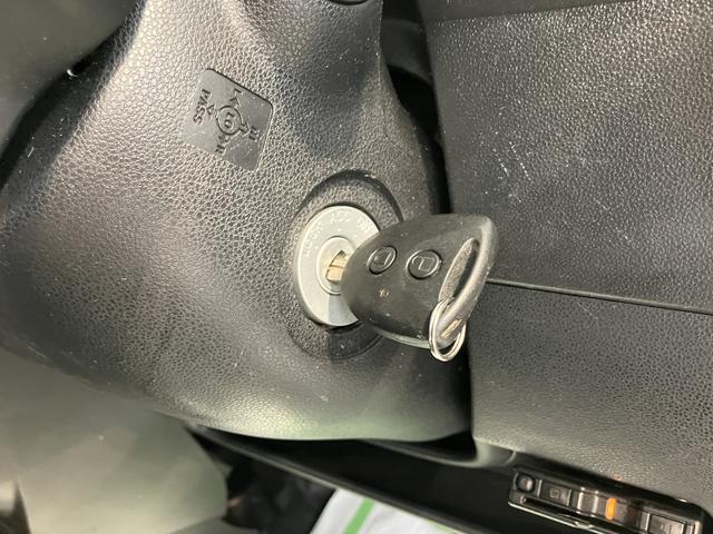 ハイゼットカーゴデラックスSAIII社外ポータブルナビ ワンセグTV ドラレコ オートライト LEDヘッドライト アイドリングストップ キーレスエントリー(愛媛県)の中古車