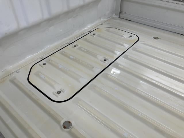 サンバートラックＴＢエアコン　パワステ　運転席エアバック　社外ＬＥＤヘッドライト　２ＷＤ・５速ミッション車（愛媛県）の中古車