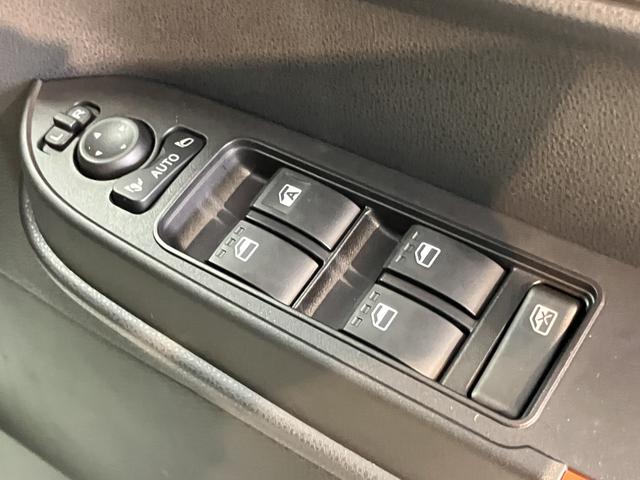 タントファンクロス両側電動スライドドア 前席シートヒーター オートライト LEDヘッドライト 障害物センサー プッシュスタート アイドリングストップ 電動パーキング ベンチシート 電動格納ドアミラー バックカメラ装着車(愛媛県)の中古車