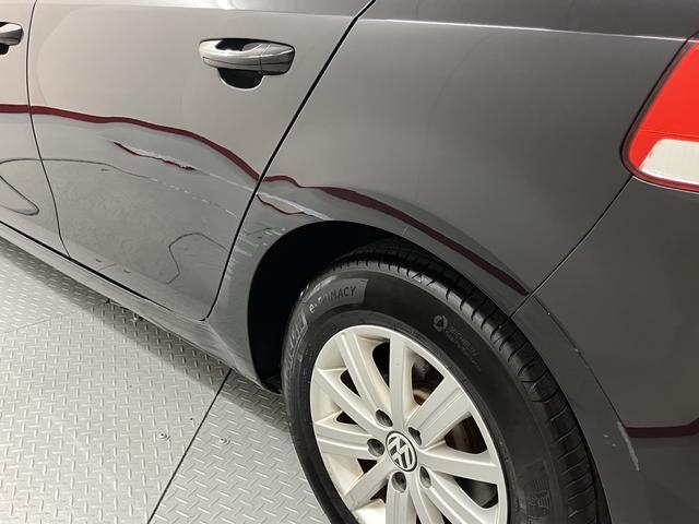 ＶＷ ゴルフＴＳＩトレンドライン純正ナビ　バックモニター　フルセグＴＶ　ＣＤ　ＤＶＤ　ＵＳＢ　Ｂｌｕｅｔｏｏｔｈ　社外ＥＴＣ　オートライト　アイドリングストップ　電動格納ドアミラー　キーレスエントリー（愛媛県）の中古車