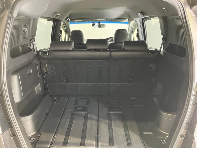 フリードスパイクハイブリッドジャストセレクション＋純正ナビ　バックモニター　フルセグＴＶ　ＣＤ　ＤＶＤ　Ｂｌｕｅｔｏｏｔｈ　ＥＴＣ　両側電動スライドドア　クルーズコントロール　オートライト　ディスチャージヘッドライト　電動格納ドアミラー　キーフリー（愛媛県）の中古車