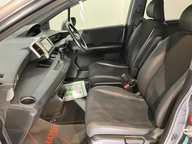 フリードスパイクハイブリッドジャストセレクション＋純正ナビ　バックモニター　フルセグＴＶ　ＣＤ　ＤＶＤ　Ｂｌｕｅｔｏｏｔｈ　ＥＴＣ　両側電動スライドドア　クルーズコントロール　オートライト　ディスチャージヘッドライト　電動格納ドアミラー　キーフリー（愛媛県）の中古車