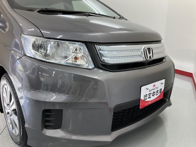 フリードスパイクハイブリッドジャストセレクション＋純正ナビ　バックモニター　フルセグＴＶ　ＣＤ　ＤＶＤ　Ｂｌｕｅｔｏｏｔｈ　ＥＴＣ　両側電動スライドドア　クルーズコントロール　オートライト　ディスチャージヘッドライト　電動格納ドアミラー　キーフリー（愛媛県）の中古車