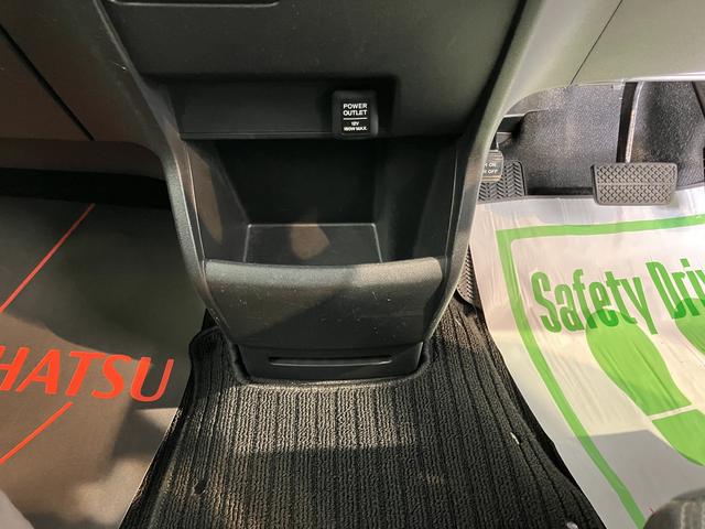 フリードスパイクハイブリッドジャストセレクション＋純正ナビ　バックモニター　フルセグＴＶ　ＣＤ　ＤＶＤ　Ｂｌｕｅｔｏｏｔｈ　ＥＴＣ　両側電動スライドドア　クルーズコントロール　オートライト　ディスチャージヘッドライト　電動格納ドアミラー　キーフリー（愛媛県）の中古車