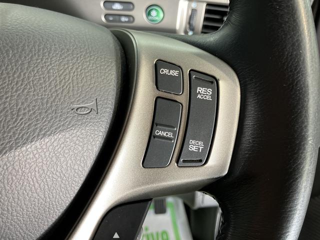 フリードスパイクハイブリッドジャストセレクション＋純正ナビ　バックモニター　フルセグＴＶ　ＣＤ　ＤＶＤ　Ｂｌｕｅｔｏｏｔｈ　ＥＴＣ　両側電動スライドドア　クルーズコントロール　オートライト　ディスチャージヘッドライト　電動格納ドアミラー　キーフリー（愛媛県）の中古車