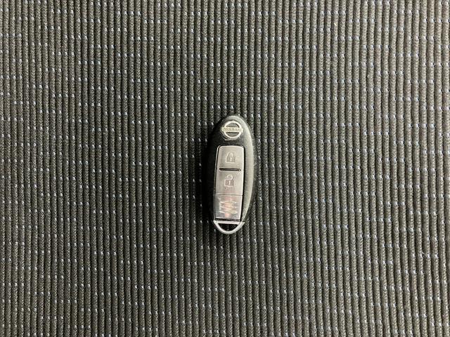 ノート15X2WD CVT車 社外ETC マニュアルエアコン パワステ パワーウィンドウ 電動格納ドアミラー キーレスエントリー(愛媛県)の中古車