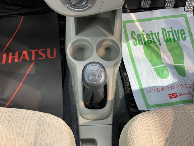 ミラＸスペシャル２ＷＤ　ＭＴ車　エアコン　パワステ　パワーウィンドウ　ＡＢＳ　エアバッグ　ＣＤ　ＥＴＣ（愛媛県）の中古車