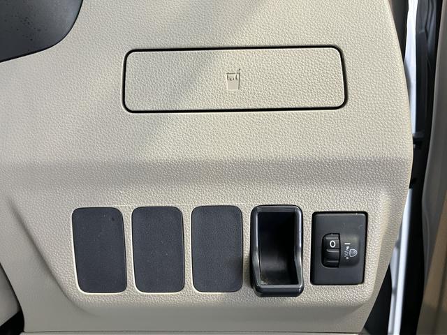 ミラＸスペシャル２ＷＤ　ＭＴ車　エアコン　パワステ　パワーウィンドウ　ＡＢＳ　エアバッグ　ＣＤ　ＥＴＣ（愛媛県）の中古車