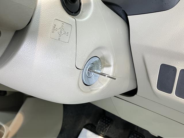 ミラＸスペシャル２ＷＤ　ＭＴ車　エアコン　パワステ　パワーウィンドウ　ＡＢＳ　エアバッグ　ＣＤ　ＥＴＣ（愛媛県）の中古車