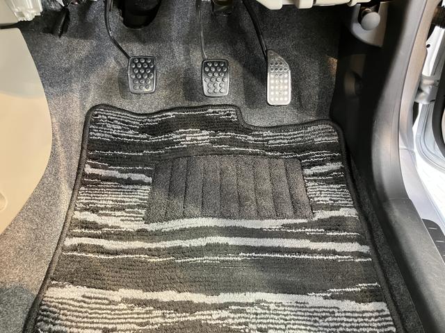 ミラＸスペシャル２ＷＤ　ＭＴ車　エアコン　パワステ　パワーウィンドウ　ＡＢＳ　エアバッグ　ＣＤ　ＥＴＣ（愛媛県）の中古車