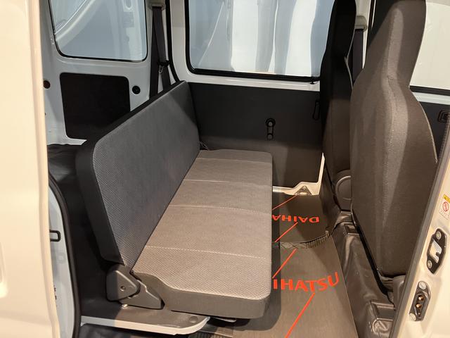 ハイゼットカーゴスペシャル２ＷＤ　ＭＴ車　エアコン　パワステ　ＡＢＳ　集中ドアロック　オートライト　アイドリングストップ（愛媛県）の中古車