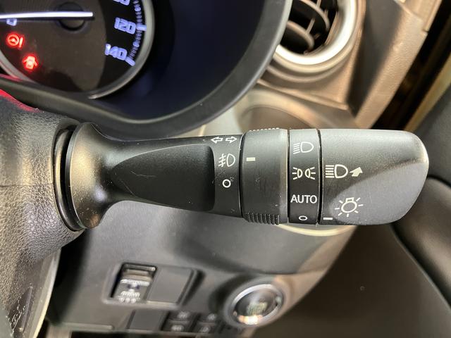 キャストアクティバＧ　プライムコレクション　ＳＡIII２ＷＤ　プッシュスタート　アイドリングストップ　オートライト　オートマチックハイビーム　ＬＥＤヘッドライト　フロントフォグランプ　ベンチシート　運転席・助手席シートヒーター　盗難防止装置　純正ナビ（愛媛県）の中古車