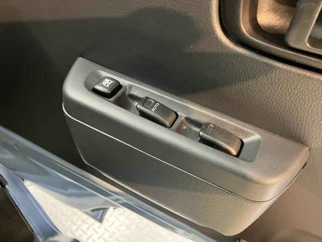 ハイゼットトラックジャンボＳＡIIIｔ４ＷＤ　ＭＴ車　ＬＥＤヘッドライト　フロントフォグランプ　作業灯　純正ＣＤデッキ　ＣＤ　ＡＵＸ　ＡＭ　ＦＭ（愛媛県）の中古車