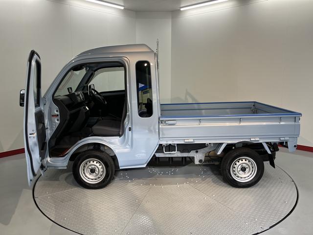 ハイゼットトラックジャンボＳＡIIIｔ４ＷＤ　ＭＴ車　ＬＥＤヘッドライト　フロントフォグランプ　作業灯　純正ＣＤデッキ　ＣＤ　ＡＵＸ　ＡＭ　ＦＭ（愛媛県）の中古車