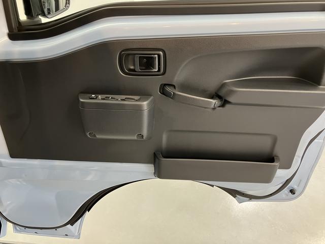 ハイゼットトラックジャンボＳＡIIIｔ４ＷＤ　ＭＴ車　ＬＥＤヘッドライト　フロントフォグランプ　作業灯　純正ＣＤデッキ　ＣＤ　ＡＵＸ　ＡＭ　ＦＭ（愛媛県）の中古車