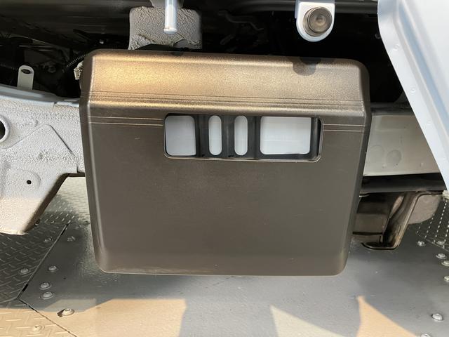 ハイゼットトラックジャンボＳＡIIIｔ４ＷＤ　ＭＴ車　ＬＥＤヘッドライト　フロントフォグランプ　作業灯　純正ＣＤデッキ　ＣＤ　ＡＵＸ　ＡＭ　ＦＭ（愛媛県）の中古車