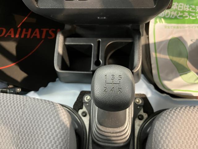 ハイゼットトラックジャンボＳＡIIIｔ４ＷＤ　ＭＴ車　ＬＥＤヘッドライト　フロントフォグランプ　作業灯　純正ＣＤデッキ　ＣＤ　ＡＵＸ　ＡＭ　ＦＭ（愛媛県）の中古車