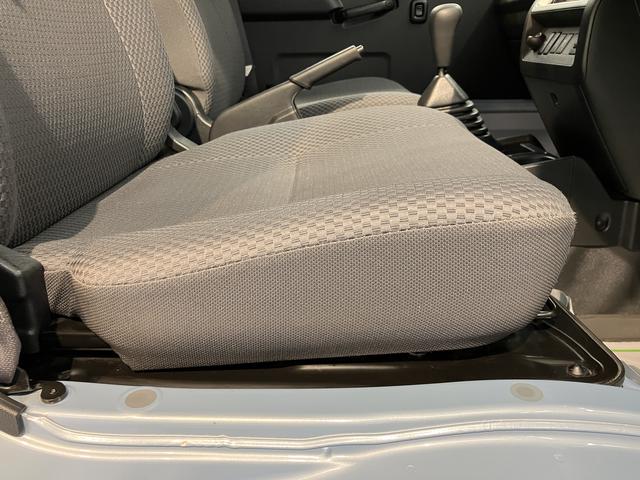 ハイゼットトラックジャンボＳＡIIIｔ４ＷＤ　ＭＴ車　ＬＥＤヘッドライト　フロントフォグランプ　作業灯　純正ＣＤデッキ　ＣＤ　ＡＵＸ　ＡＭ　ＦＭ（愛媛県）の中古車