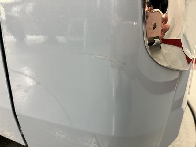 ハイゼットトラックジャンボＳＡIIIｔ４ＷＤ　ＭＴ車　ＬＥＤヘッドライト　フロントフォグランプ　作業灯　純正ＣＤデッキ　ＣＤ　ＡＵＸ　ＡＭ　ＦＭ（愛媛県）の中古車