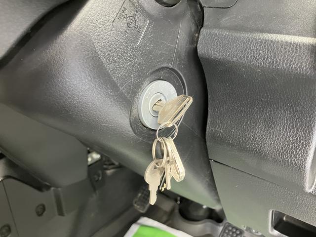 ハイゼットトラックスタンダードＳＡIIIｔ４ＷＤ　５速ＭＴ車　パワステ　ＡＢＳ　エアコン　ドライブレコーダー　ラジオ（愛媛県）の中古車