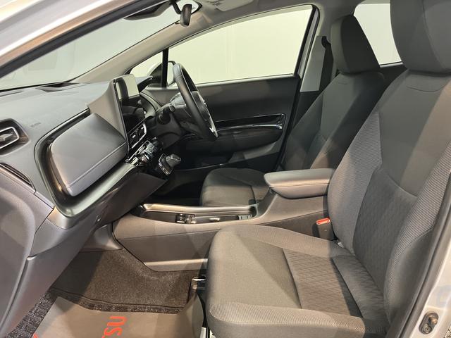 アクアＺ純正ナビ　パノラマモニター　ＣＤ　ＤＶＤ　ＥＴＣ　オートライト　ＬＥＤヘッドライト　クルーズコントロール　プッシュスタート　障害物センサー　電動格納ドアミラー　キーフリーシステム（愛媛県）の中古車