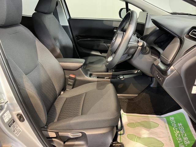 アクアＺ純正ナビ　パノラマモニター　ＣＤ　ＤＶＤ　ＥＴＣ　オートライト　ＬＥＤヘッドライト　クルーズコントロール　プッシュスタート　障害物センサー　電動格納ドアミラー　キーフリーシステム（愛媛県）の中古車