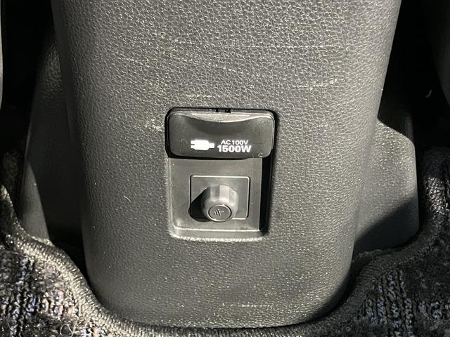 アクアＺ純正ナビ　パノラマモニター　ＣＤ　ＤＶＤ　ＥＴＣ　オートライト　ＬＥＤヘッドライト　クルーズコントロール　プッシュスタート　障害物センサー　電動格納ドアミラー　キーフリーシステム（愛媛県）の中古車