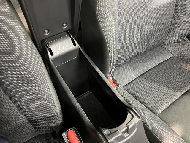 アクアＺ純正ナビ　パノラマモニター　ＣＤ　ＤＶＤ　ＥＴＣ　オートライト　ＬＥＤヘッドライト　クルーズコントロール　プッシュスタート　障害物センサー　電動格納ドアミラー　キーフリーシステム（愛媛県）の中古車