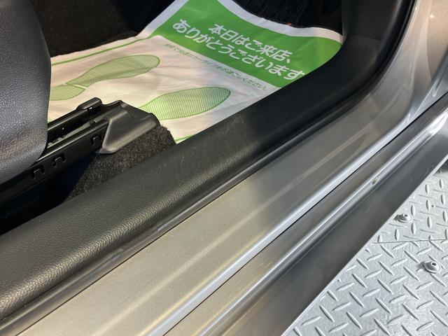 アクアＺ純正ナビ　パノラマモニター　ＣＤ　ＤＶＤ　ＥＴＣ　オートライト　ＬＥＤヘッドライト　クルーズコントロール　プッシュスタート　障害物センサー　電動格納ドアミラー　キーフリーシステム（愛媛県）の中古車