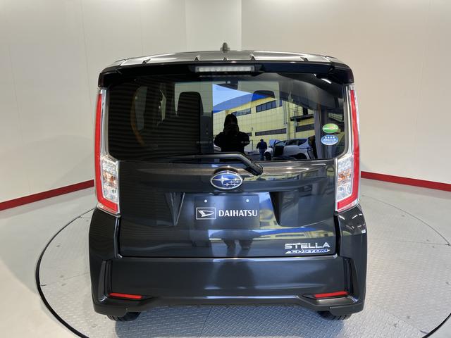 ステラカスタムＲＳ４ＷＤ　ＣＶＴ車　オートライト　ＬＥＤヘッドライト　プッシュスタート　アイドリングストップ　運転席シートヒーター　電動格納ドアミラー　キーフリーシステム　バックカメラ装着車（愛媛県）の中古車