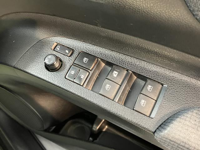 シエンタG純正ナビ バックモニター フルセグTV CD Bluetooth 後席モニター ETC 社外ドラレコ 両側電動スライドドア プッシュスタート アイドリングストップ 電動格納ドアミラー キーフリー(愛媛県)の中古車