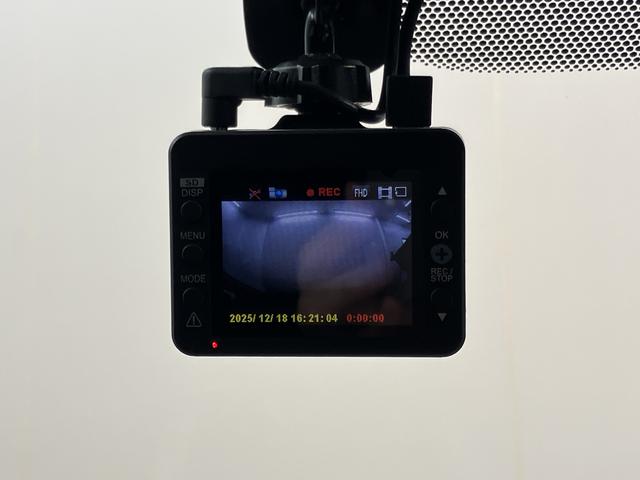 シエンタG純正ナビ バックモニター フルセグTV CD Bluetooth 後席モニター ETC 社外ドラレコ 両側電動スライドドア プッシュスタート アイドリングストップ 電動格納ドアミラー キーフリー(愛媛県)の中古車