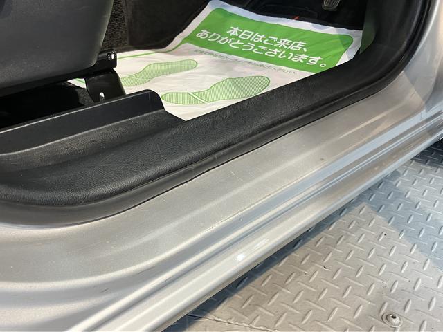 シエンタG純正ナビ バックモニター フルセグTV CD Bluetooth 後席モニター ETC 社外ドラレコ 両側電動スライドドア プッシュスタート アイドリングストップ 電動格納ドアミラー キーフリー(愛媛県)の中古車