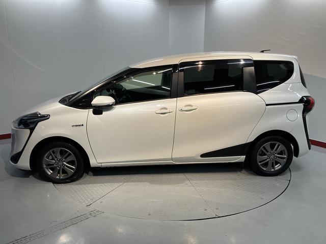 シエンタハイブリッドＧ　クエロ純正ナビバック　カメラ　地上デジタルＴＶ　ドライブレコーダー　両側電動スライドドア　クルーズコントロール　前席シートヒーター　ステアリングホイールヒーター　ＬＥＤヘッドライト　オートライト（愛媛県）の中古車