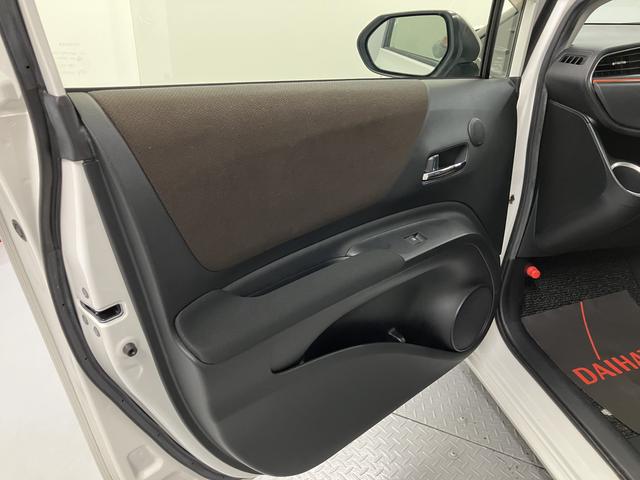 シエンタハイブリッドＧ　クエロ純正ナビバック　カメラ　地上デジタルＴＶ　ドライブレコーダー　両側電動スライドドア　クルーズコントロール　前席シートヒーター　ステアリングホイールヒーター　ＬＥＤヘッドライト　オートライト（愛媛県）の中古車