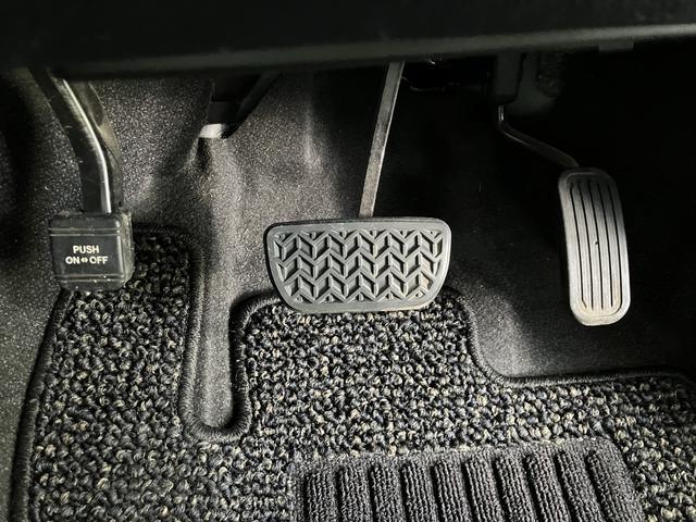 シエンタハイブリッドＧ　クエロ純正ナビバック　カメラ　地上デジタルＴＶ　ドライブレコーダー　両側電動スライドドア　クルーズコントロール　前席シートヒーター　ステアリングホイールヒーター　ＬＥＤヘッドライト　オートライト（愛媛県）の中古車