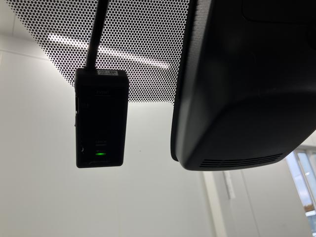 シエンタハイブリッドＧ　クエロ純正ナビバック　カメラ　地上デジタルＴＶ　ドライブレコーダー　両側電動スライドドア　クルーズコントロール　前席シートヒーター　ステアリングホイールヒーター　ＬＥＤヘッドライト　オートライト（愛媛県）の中古車