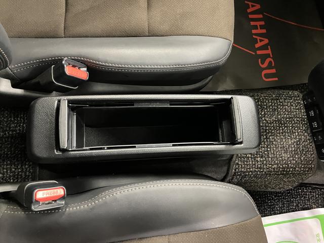 シエンタハイブリッドＧ　クエロ純正ナビバック　カメラ　地上デジタルＴＶ　ドライブレコーダー　両側電動スライドドア　クルーズコントロール　前席シートヒーター　ステアリングホイールヒーター　ＬＥＤヘッドライト　オートライト（愛媛県）の中古車