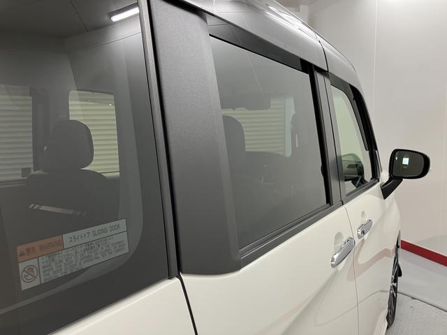 トールカスタムＧ　ターボ２ＷＤ　プッシュスタート　運転席・助手席シートヒーター　電動パーキングブレーキ　両側電動スライドドア　アイドリングストップ　オートライト　ＬＥＤヘッドライト　フロントフォグランプ　純正メモリーナビ（愛媛県）の中古車