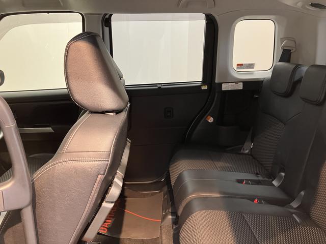 トールカスタムＧ　ターボ２ＷＤ　プッシュスタート　運転席・助手席シートヒーター　電動パーキングブレーキ　両側電動スライドドア　アイドリングストップ　オートライト　ＬＥＤヘッドライト　フロントフォグランプ　純正メモリーナビ（愛媛県）の中古車