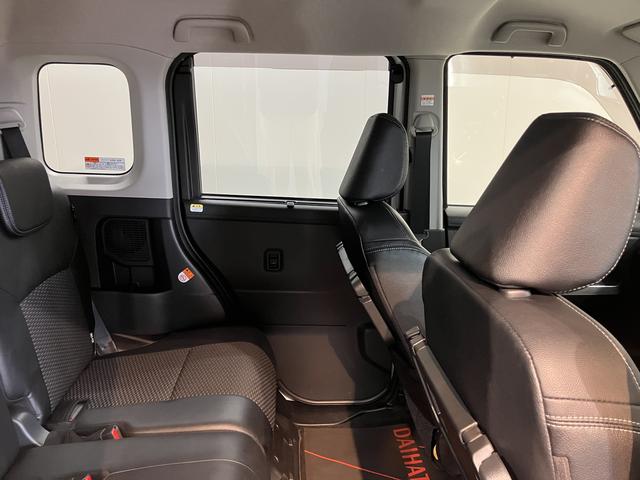 トールカスタムＧ　ターボ２ＷＤ　プッシュスタート　運転席・助手席シートヒーター　電動パーキングブレーキ　両側電動スライドドア　アイドリングストップ　オートライト　ＬＥＤヘッドライト　フロントフォグランプ　純正メモリーナビ（愛媛県）の中古車