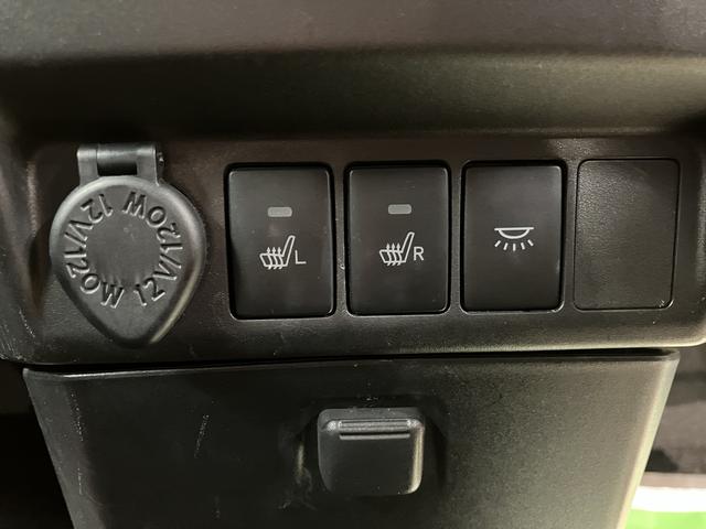 トールカスタムＧ　ターボ２ＷＤ　プッシュスタート　運転席・助手席シートヒーター　電動パーキングブレーキ　両側電動スライドドア　アイドリングストップ　オートライト　ＬＥＤヘッドライト　フロントフォグランプ　純正メモリーナビ（愛媛県）の中古車