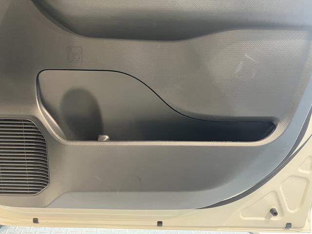 トールカスタムＧ　ターボ２ＷＤ　プッシュスタート　運転席・助手席シートヒーター　電動パーキングブレーキ　両側電動スライドドア　アイドリングストップ　オートライト　ＬＥＤヘッドライト　フロントフォグランプ　純正メモリーナビ（愛媛県）の中古車