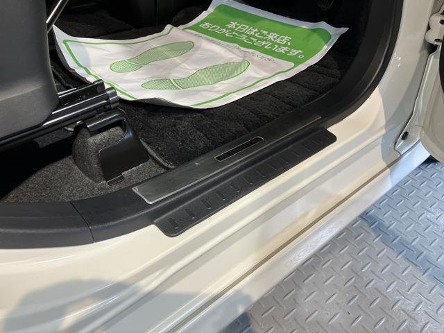 トールカスタムＧ　ターボ２ＷＤ　プッシュスタート　運転席・助手席シートヒーター　電動パーキングブレーキ　両側電動スライドドア　アイドリングストップ　オートライト　ＬＥＤヘッドライト　フロントフォグランプ　純正メモリーナビ（愛媛県）の中古車