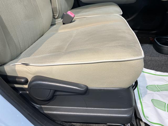 ミラココアココアプラスＧ４ＷＤ　ベンチシート　ハロゲンヘッドライト　フロントフォグランプ　社外ＣＤデッキ　ＣＤ　ＵＳＢ　ＡＵＸ　社外ＥＴＣ車載器　オートエアコン（愛媛県）の中古車