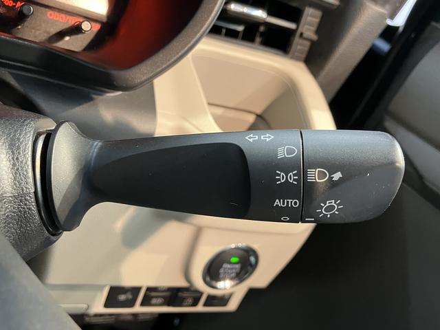 ムーヴＸリミテッドII　ＳＡIII２ＷＤ　プッシュスタート　アイドリングストップ　オートマチックハイビーム　運転席シートヒーター　　ベンチシート　ＬＥＤヘッドライト　純正ナビ　ＣＤ　ＤＶＤ　ＳＤ　Ｂｌｕｅｔｏｏｔｈ　ＵＳＢ（愛媛県）の中古車