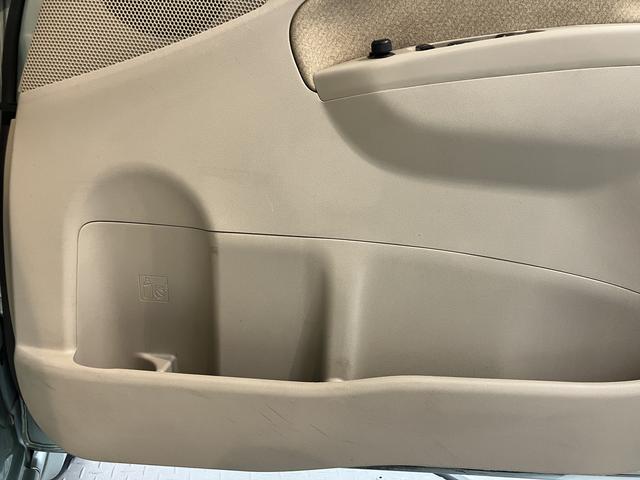 ムーヴＸスペシャル２ＷＤ　ベンチシート　ハロゲンヘッドライト　盗難防止装置　純正ＣＤデッキ　ＣＤ　ＡＭ　ＦＭ（愛媛県）の中古車