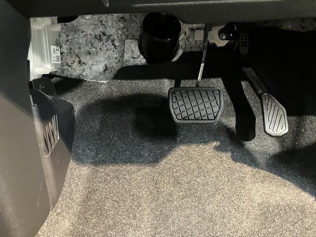 ムーヴＧ２ＷＤ　プッシュスタート　片側電動スライドドア　コーナーセンサー　アイドリングストップ　オートライト　オートマチックハイビーム　ＬＥＤヘッドライト　フロントフォグランプ　ベンチシート　盗難防止装置（愛媛県）の中古車