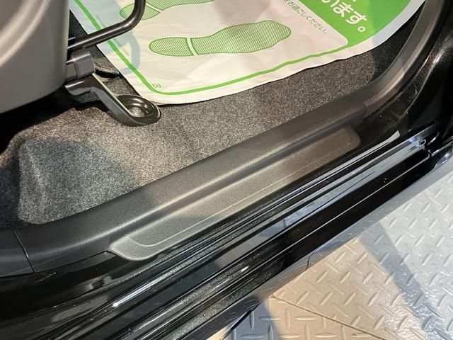 ムーヴＧ２ＷＤ　プッシュスタート　片側電動スライドドア　コーナーセンサー　アイドリングストップ　オートライト　オートマチックハイビーム　ＬＥＤヘッドライト　フロントフォグランプ　ベンチシート　盗難防止装置（愛媛県）の中古車