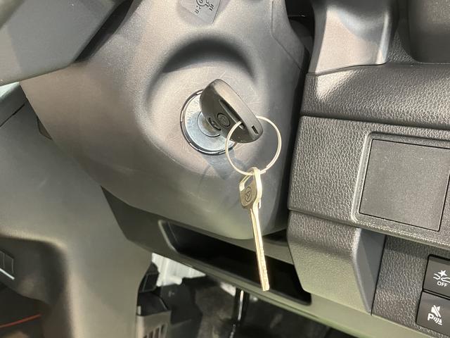 ムーヴＬ２ＷＤ　コーナーセンサー　アイドリングストップ　ベンチシート　オートライト　オートマチックハイビーム　ＬＥＤヘッドライト　盗難防止装置　オーディオレス　マニュアルエアコン　電動ドアミラー（愛媛県）の中古車